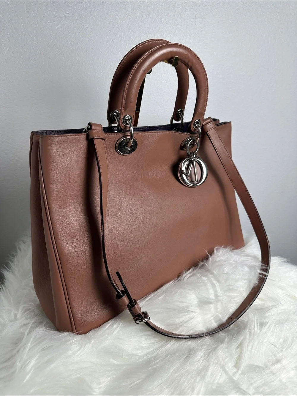💯Authentic Christian Dior Large Lady Dior Tote Shoulder Bag i Dusty Rose Brown🍀 - Picture 7 of 17